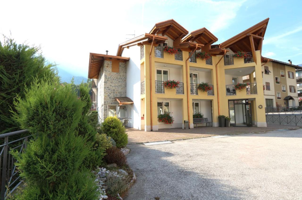 Hotel Garni Sottobosco Dimaro Exteriér fotografie