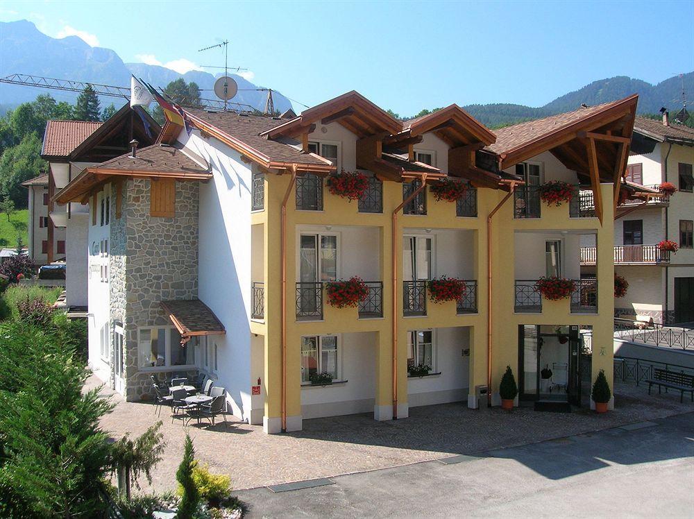 Hotel Garni Sottobosco Dimaro Exteriér fotografie